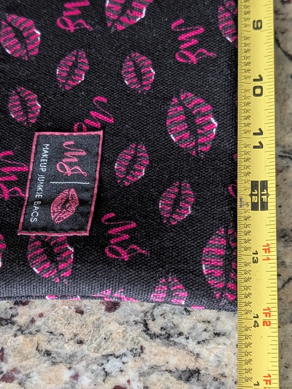 NWT'S Makeup Junkie Bags~Kiss Print Set~Mini & Large Flat Lay